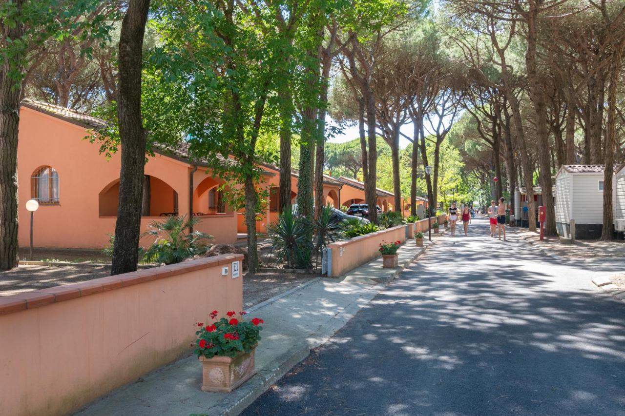 Camping Mare E Pineta Lido di Spina Luaran gambar